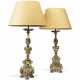 A PAIR OF ITALIAN `MECCA` (GILT-VARNISHED SILVERED) ALTAR CANDLESTICKS - Foto 1