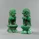 Paar buddhistische Löwen aus grün glasiertem Porzellan - photo 1