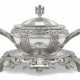 A SILVER SOUP TUREEN, COVER, AND STAND FROM THE YUSUPOV SCANDINAVIAN SERVICE - Foto 1