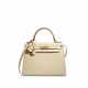 HERMÈS. A PARCHEMIN OSTRICH SELLIER KELLY 28 WITH GOLD HARDWARE - фото 1