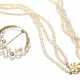 Kette/Brosche: attraktive 3-reihige Perlenkette mit Goldschließe sowie dekorative vintage Diamant/Perlenbrosche - Foto 1