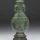 VASE EN JADE VERT EPINARD - photo 1