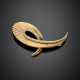 Bi-coloured gold diamond grooved brooch accented with huit-huit diamonds - photo 1