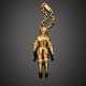 Yellow gold keyring with suit of armour pendant - Foto 1