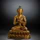 Feine und seltene feuervergoldete Bronze des Buddha Shakyamuni in ein prächtig dekoriertes Gewand gekleidet - Foto 1