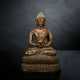 Bronze des Buddha Shakyamuni mit Resten von Farbfassung - фото 1