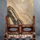 'Dreamstone'-Paneel auf Hartholzstand mit Perlmutt-Einlagen von Chilong als Tischstellschirm - photo 1