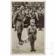 Adolf Hitler - signierte Hoffmann-Postkarte "Ein kleiner SA-Mann" - фото 1