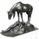 Große Bronzefigur eines trauernden Pferdes mit gefallenem Krieger - Foto 1