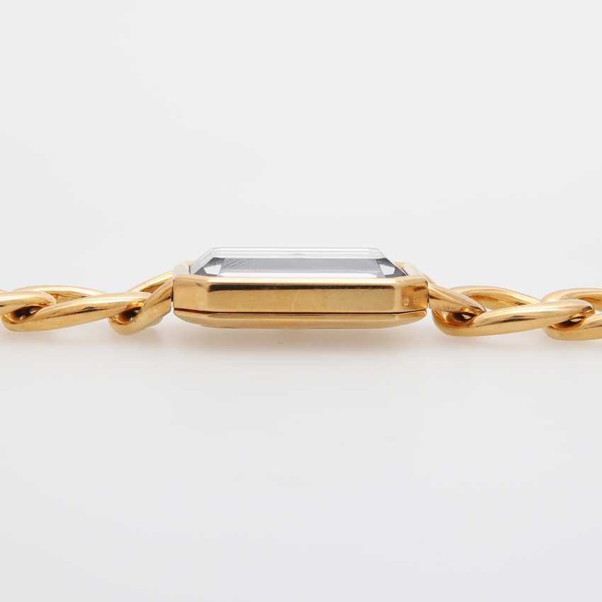 Chanel Damenuhr Premiere Rechteckiges Gehause Mit Kettenarmband In Gelbgold 18k Buy At Online Auction At Veryimportantlot Com Auction Catalog Jewelry Watches Porcelain Silver Luxury Accessories From 02 09 17 Photo Price Auction Lot 424