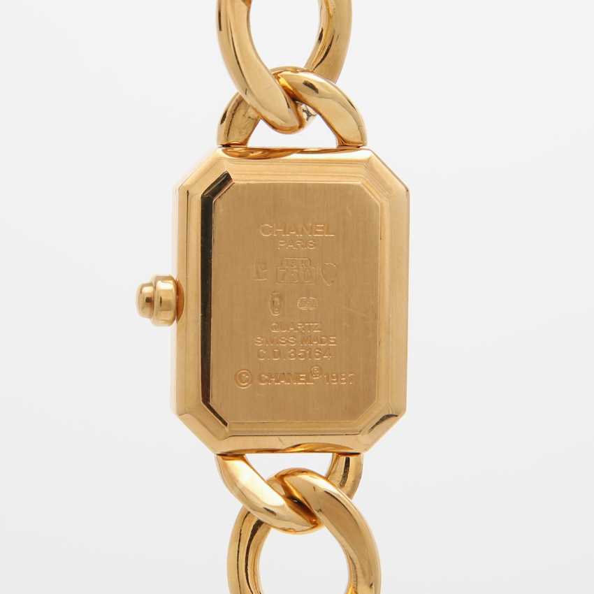 Chanel Damenuhr Premiere Rechteckiges Gehause Mit Kettenarmband In Gelbgold 18k Buy At Online Auction At Veryimportantlot Com Auction Catalog Jewelry Watches Porcelain Silver Luxury Accessories From 02 09 17 Photo Price Auction Lot 424