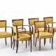 Lot consisting of six armchairs with padded seat covered in yellow alcantara, structure in solid mahogany wood - Foto 1