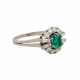 Ring mit Smaragd und Diamanten von zusammen ca. 0,5 ct, - photo 1
