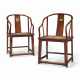 A PAIR OF DALI MARBLE-INSET HUANGHUALI CONTINUOUS HORSESHOE-BACK ARMCHAIRS - фото 1