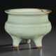 A LONGQUAN CELADON TRIPOD CENSER - photo 1