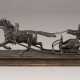 A BRONZE GROUP OF HORSE-DRAWN SLEIGH - Foto 1