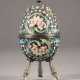 A SILVER AND CLOISONNÉ ENAMEL EGG-SHAPED BOX ON STAND - фото 1