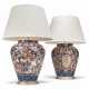 A PAIR OF JAPANESE IMARI LARGE VASES, MOUNTED AS LAMPS - фото 1