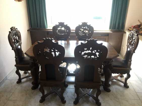 Außergewöhnliches umfangreiches Jagdzimmer / Wildzimmer: Eiche massiv