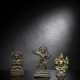 Drei Bronzen mit Darstellungen des Buddha Shakaymuni, Hanuman und Narashima - Foto 1