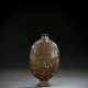 Kleine Vase in Form einer Pilgerflasche aus Buntmetall mit Dekor von Fischern bzw, Kranichen - фото 1