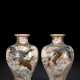 Paar große Satsuma-Vasen mit Dekor von Spatzen und Enten zwischen blühendem Lotus - фото 1