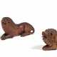 Two wooden lion figurines - photo 1