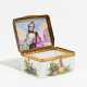 Porcelain tabacco tin with portrait of a lady and gilt silver mounting - фото 1