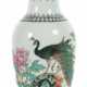 Vase mit Pfau China, ca - Foto 1