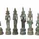 10 Bronzegottheiten Indien, Set aus 10 kleinen Bronzefiguren hinduistischer Gottheiten, jeweils auf Lotussockel, darunter zwei Ganesha-Figuren mit unterschiedlichen Attributen und Mudren, H: ca - photo 1