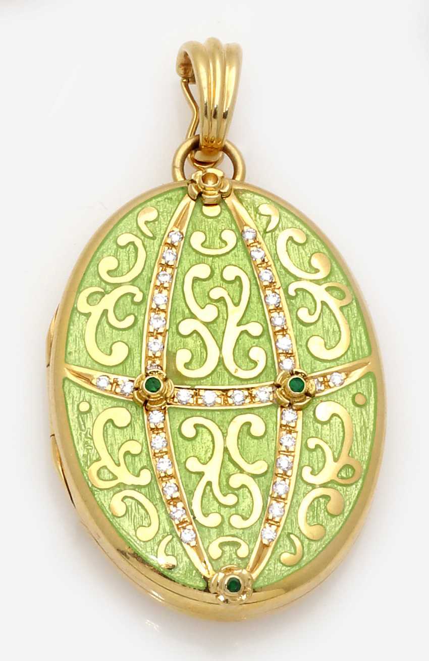 Lot 962 Faberge Locket Pendant By Victor Mayer From The - 