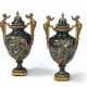 Paar Baluster-Vasen mit Bronzemontierung - Foto 1