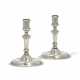 A PAIR OF GERMAN ROYAL SILVER CANDLESTICKS - фото 1