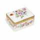 A GOLD-MOUNTED MEISSEN PORCELAIN RECTANGULAR SNUFF-BOX AND COVER - Foto 1