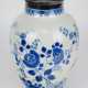 Vase Delft, Keramik mit Silbermontur - Foto 1