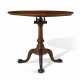 A CHIPPENDALE CARVED MAHOGANY TILT-TOP TEA TABLE - фото 1