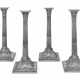 A SET OF FOUR GEORGE III SILVER CANDLESTICKS - Foto 1