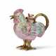 AN ORMOLU-MOUNTED CHINESE EXPORT PORCELAIN FAMILLE ROSE ROOSTER EWER AND COVER - Foto 1