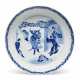 A CHINESE PORCELAIN BLUE AND WHITE DISH - Foto 1