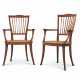 A PAIR OF FRENCH ART NOUVEAU CARVED MAHOGANY OPEN ARMCHAIRS - Foto 1