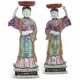 A PAIR OF CHINESE EXPORT PORCELAIN LADY CANDLEHOLDERS - Foto 1