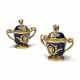 A PAIR OF FRENCH ORMOLU-MOUNTED SEVRES-STLYE COBALT BLUE-GROUND PORCELAIN VASES AND COVERS - Foto 1