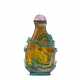 A GREEN OVERLAY CAFÉ-AU-LAIT GLASS SNUFF BOTTLE - Foto 1