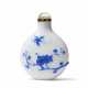 A BLUE-OVERLAY WHITE GLASS SNUFF BOTTLE - фото 1