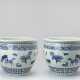 PAIR OF MASSIVE BLUE AND WHITE FISH BASINS WITH ‘ZODIAC’ ANIMAL PAINTING, QING - Foto 1