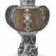 A GERMAN SILVER-MOUNTED FIGURAL COCONUT CUP AND COVER - Foto 1