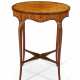 A GEORGE III AMARANTH-BANDED SATINWOOD AND MARQUETRY OVAL WORK TABLE - Foto 1