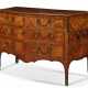 AN EARLY GEORGE III LACQUERED BRASS-MOUNTED AND TULIPWOOD-BANDED MAHOGANY SERPENTINE COMMODE - фото 1