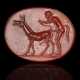 A ROMAN CARNELIAN RINGSTONE WITH A SATYR AND DONKEY - Foto 1