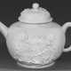 Seltene frühe Böttgerporzellan-Teekanne mit - Foto 1